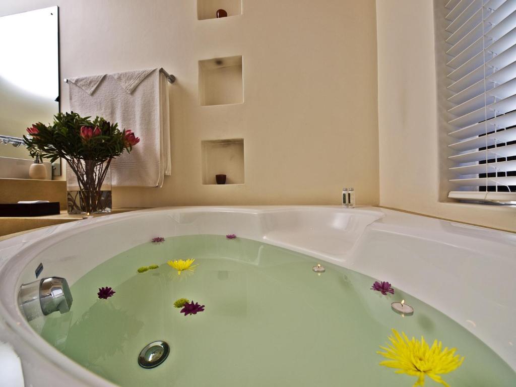 Lodge On The Lake And Wellness Spa Wildernis Rum bild
